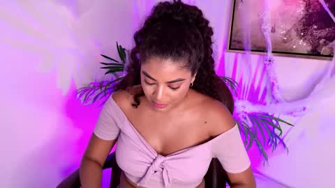 Carly Monroe  online show from October 2025 11:50:01 PM