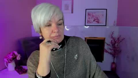 Snapshot of carmensoft chatting on October 2025 09:12:02 PM Carmen online show from October 2025 09:12:02 PM