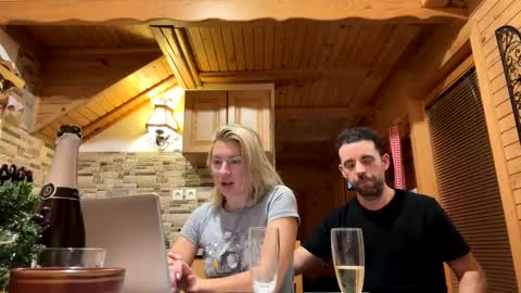 Snapshot of carnavaldevenice chatting on December 2024 04:25:01 PM carnavaldevenice online show from December 2024 04:25:01 PM