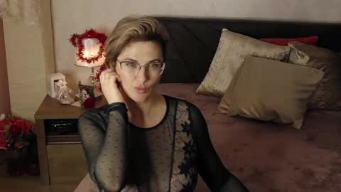 CaroJhones online show from January 2025 06:17:01 PM