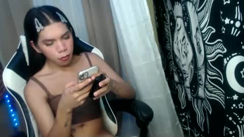 Carolina online show from February 2025 06:35:01 PM