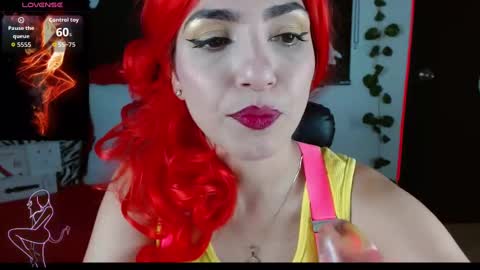 Snapshot of carolaine69_ chatting on October 2025 02:52:02 PM Caroline online show from October 2025 02:52:02 PM