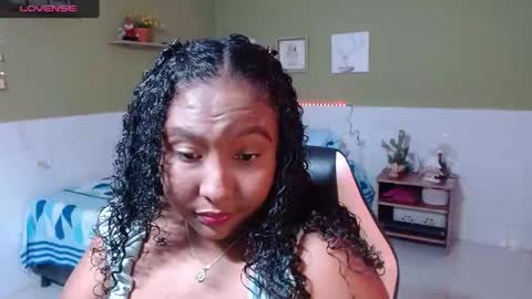 Snapshot of caroldelatorre chatting on December 2024 05:54:02 PM Carol de la torre online show from December 2024 05:54:02 PM