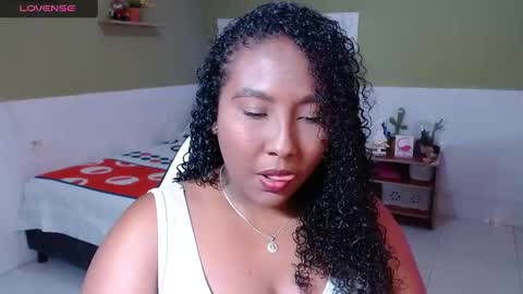 Snapshot of caroldelatorre chatting on December 2024 05:54:02 PM Carol de la torre online show from December 2024 05:54:02 PM