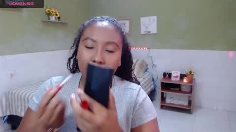 Snapshot of caroldelatorre chatting on January 2025 02:48:01 PM Carol de la torre online show from January 2025 02:48:01 PM