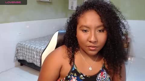 Snapshot of caroldelatorre chatting on March 2025 09:54:02 PM Carol de la torre online show from March 2025 09:54:02 PM