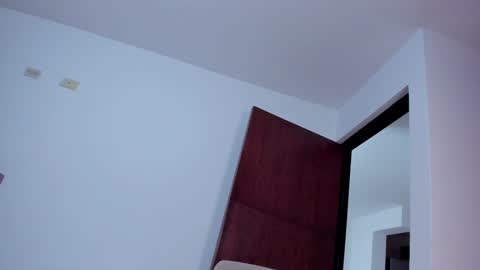 Caroline online show from December 2024 06:35:02 PM