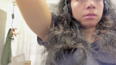 carolina_gaita online show from January 2025 11:10:01 AM