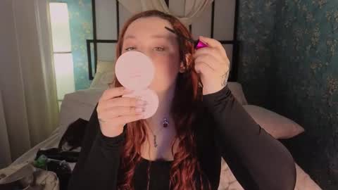 Snapshot of carolina_winter chatting on October 2025 05:43:02 AM Mira online show from October 2025 05:43:02 AM