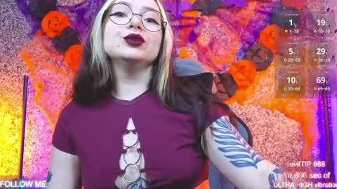 Snapshot of carolinareaperr chatting on October 2025 12:44:02 PM Ask me better xx online show from October 2025 12:44:02 PM