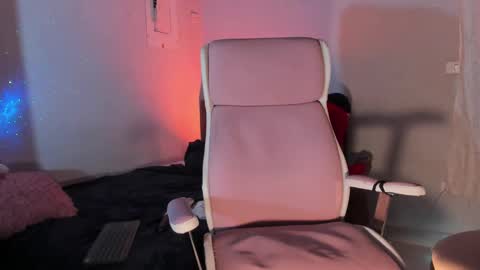 CARO  online show from February 2025 02:26:01 AM