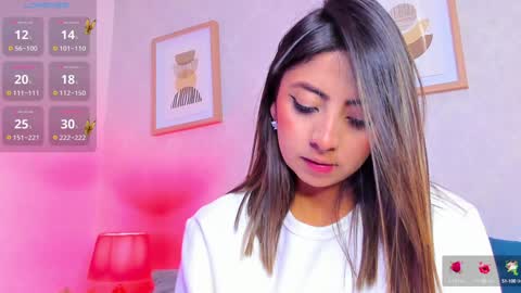 Snapshot of caroline_dh chatting on December 2024 05:40:02 PM Caroline online show from December 2024 05:40:02 PM