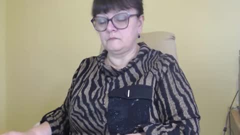 Snapshot of carolinedream_ chatting on November 2025 06:46:01 AM CarolineDream online show from November 2025 06:46:01 AM