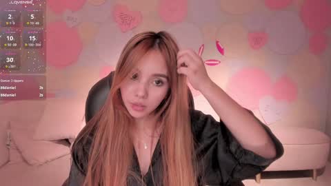 Snapshot of carolinegrace_ chatting on December 2024 09:44:01 AM Caro online show from December 2024 09:44:01 AM