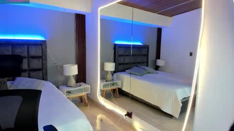 Snapshot of carolinemiller1 chatting on October 2025 12:37:02 PM Caro online show from October 2025 12:37:02 PM