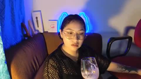 Snapshot of caroll_luna chatting on December 2024 04:12:02 AM kitty online show from December 2024 04:12:02 AM