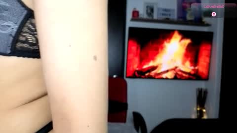 Carolinne online show from October 2025 02:22:02 AM