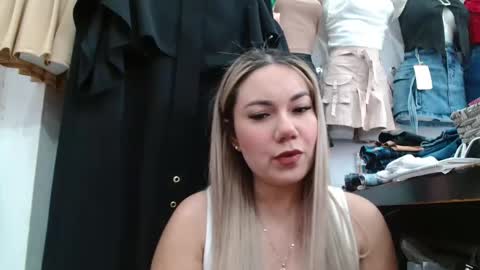 Snapshot of caroo0615 chatting on October 2025 11:41:02 PM caroo0615 online show from October 2025 11:41:02 PM