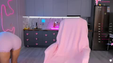 Snapshot of carpe_diemmm chatting on October 2025 02:23:01 AM Yummi online show from October 2025 02:23:01 AM