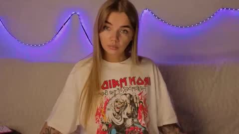 Snapshot of carriebradshawww chatting on September 2025 03:05:01 PM carriebradshawww online show from September 2025 03:05:01 PM