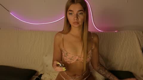 Snapshot of carriebradshawww chatting on October 2025 02:26:01 PM carriebradshawww online show from October 2025 02:26:01 PM