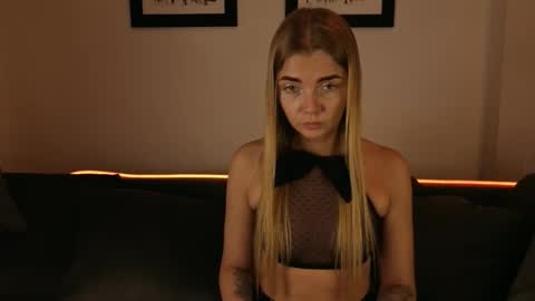 Snapshot of carriebradshawww chatting on October 2025 03:38:02 PM carriebradshawww online show from October 2025 03:38:02 PM