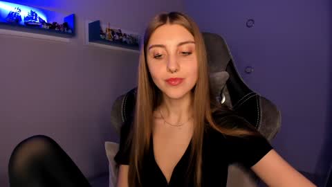 Seductress Cassia  FINDOM AND SADISM  NO NUDE online show from February 2025 07:53:02 PM