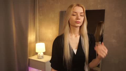 Cassie online show from December 2024 03:15:01 PM