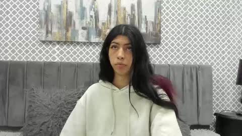 Snapshot of cassie_bloom chatting on October 2025 04:15:01 AM cassie_bloom online show from October 2025 04:15:01 AM