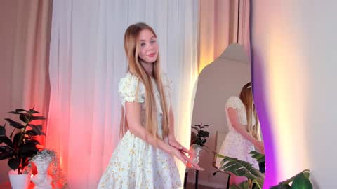 Hello my name is Cassie and my friend Nilo is also here online show from February 2025 09:37:01 AM