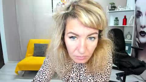 Snapshot of cassiejonas chatting on October 2025 03:18:01 AM CassieJonas online show from October 2025 03:18:01 AM