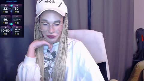 Snapshot of cassiemich chatting on December 2024 06:27:02 PM Cassie online show from December 2024 06:27:02 PM