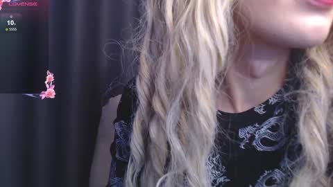 Snapshot of cassiemich chatting on January 2025 12:23:01 PM Cassie online show from January 2025 12:23:01 PM