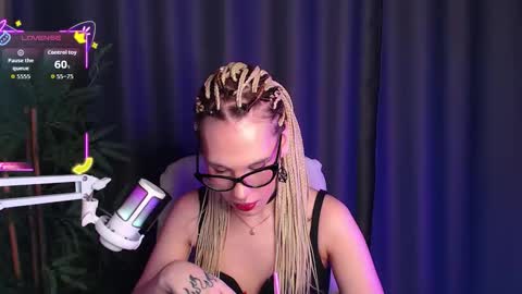 Snapshot of cassiemich chatting on December 2025 09:02:01 PM Cassie online show from December 2025 09:02:01 PM