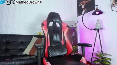 Matheo Brown online show from September 2025 04:06:01 AM