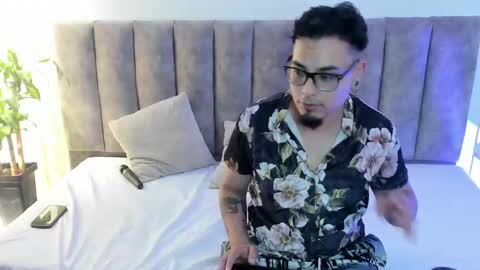 gina and nico online show from September 2025 03:42:02 AM