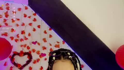 Cata green model independient online show from February 2025 12:25:01 AM