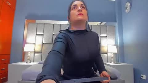 Cata Joness  My schedule 2200 - 0500 GMT -5 online show from October 2025 05:08:02 AM