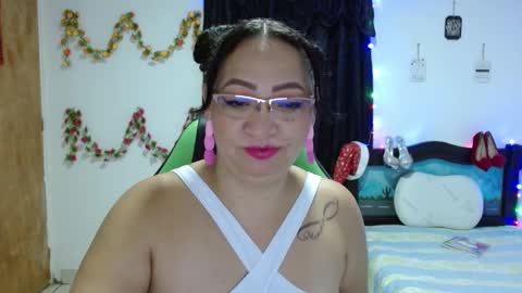 isabel online show from December 2024 10:05:02 AM