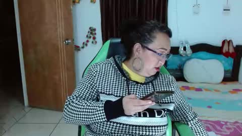isabel online show from January 2025 09:27:01 AM