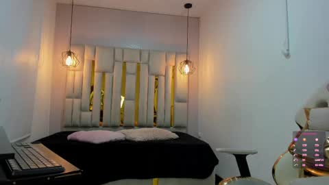 Snapshot of cataleya_sambrano chatting on September 2025 10:59:02 AM Cataleya online show from September 2025 10:59:02 AM