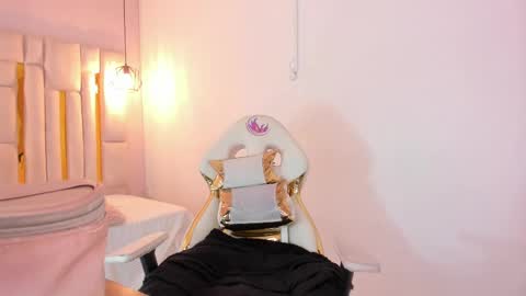 Snapshot of cataleya_sambrano chatting on September 2025 11:15:01 AM Cataleya online show from September 2025 11:15:01 AM