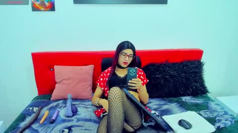 catalina online show from October 2025 06:51:01 PM