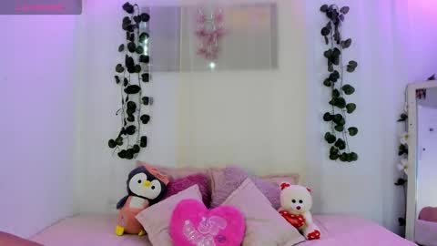 Cata y Roger online show from September 2025 11:57:01 AM