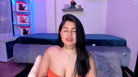 Catalina online show from February 2025 10:54:01 PM