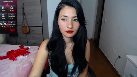 catalinahounn online show from December 2024 04:19:01 PM