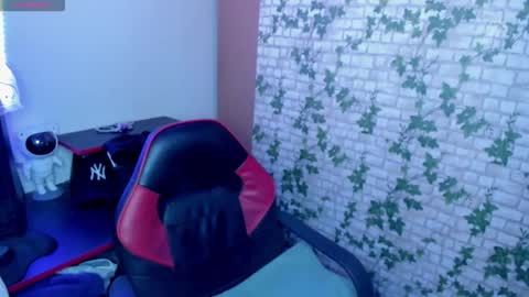 Snapshot of catboobs_ chatting on November 2025 03:16:02 AM Mia online show from November 2025 03:16:02 AM