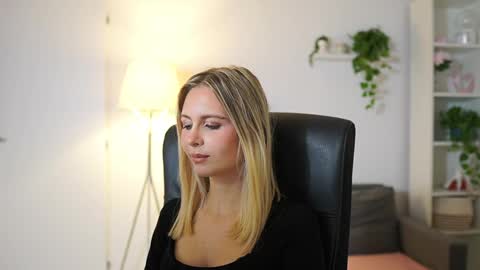 catecrago  online show from October 2025 08:17:01 AM