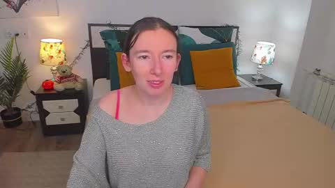 Catrin online show from December 2024 10:39:01 AM