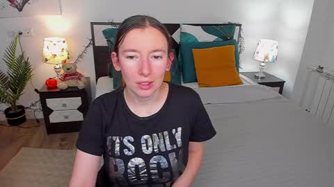 Catrin online show from December 2024 02:31:01 AM